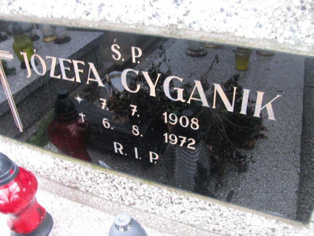 Grób Józefa Cyganik