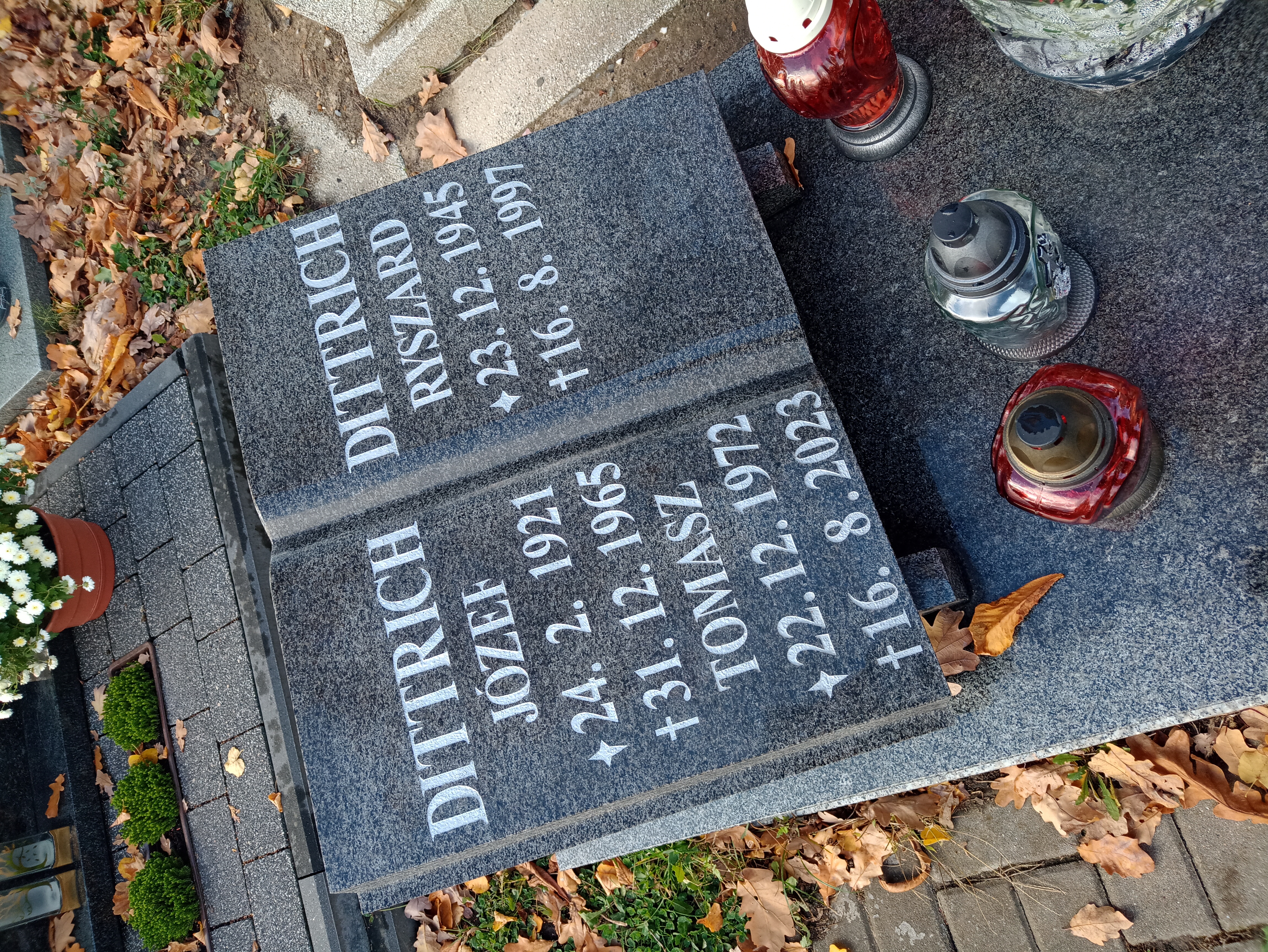 Tomasz Dittrich 1972 Mysłowice NSPJ - Grobonet - Wyszukiwarka osób pochowanych