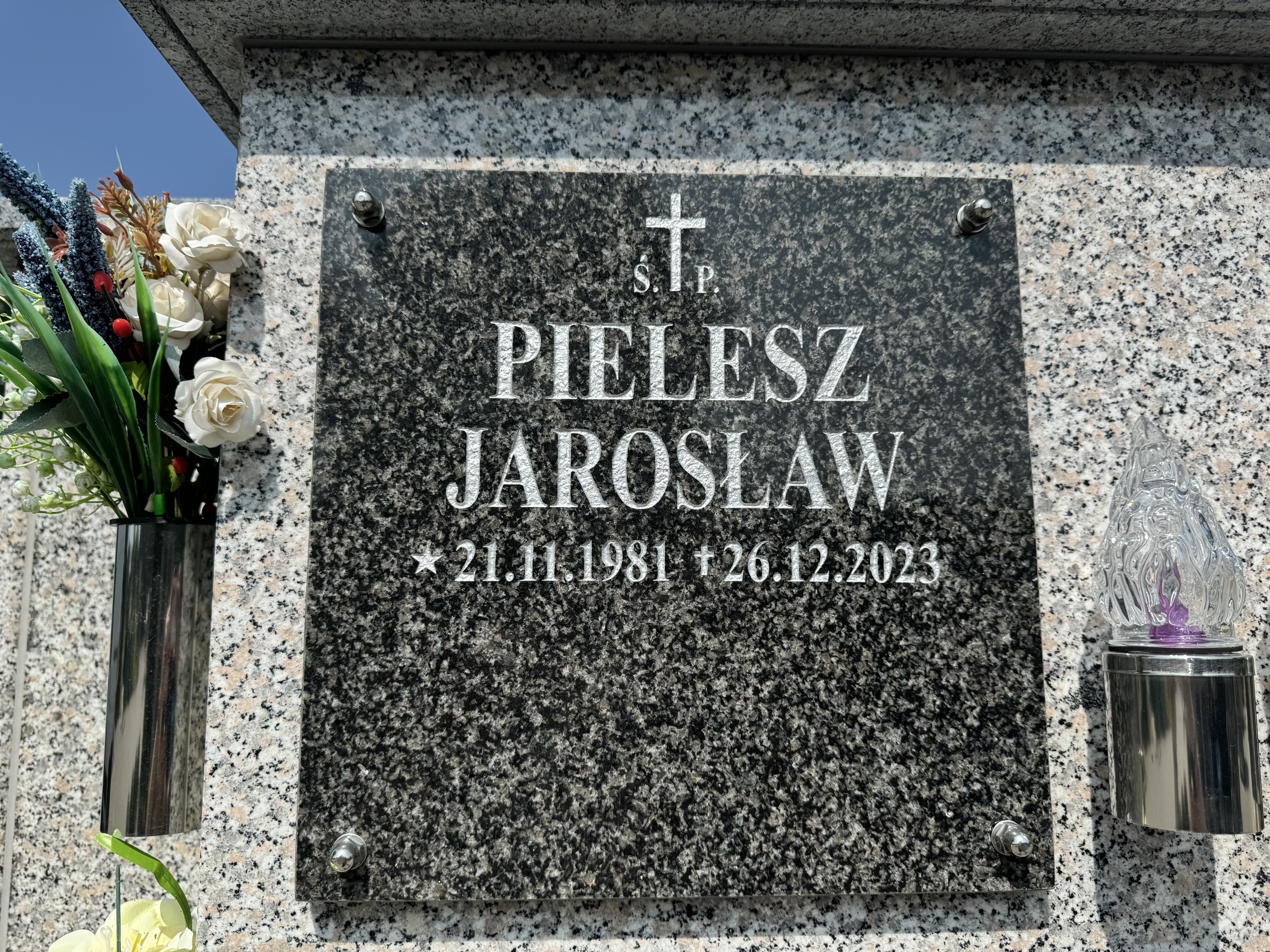 Jarosław Pielesz 1981 Mysłowice parafialny NSPJ - Grobonet - Wyszukiwarka osób pochowanych